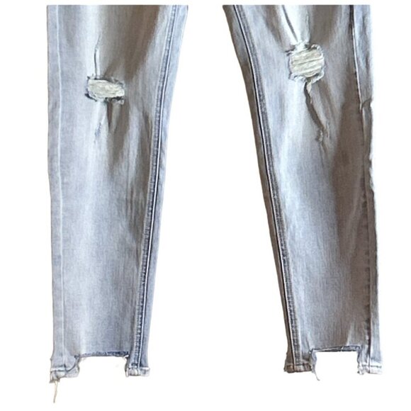 Vigoss Women's Marley Skinny Raw Hem Jeans Light Wash Size 30 NWT - Picture 6 of 9